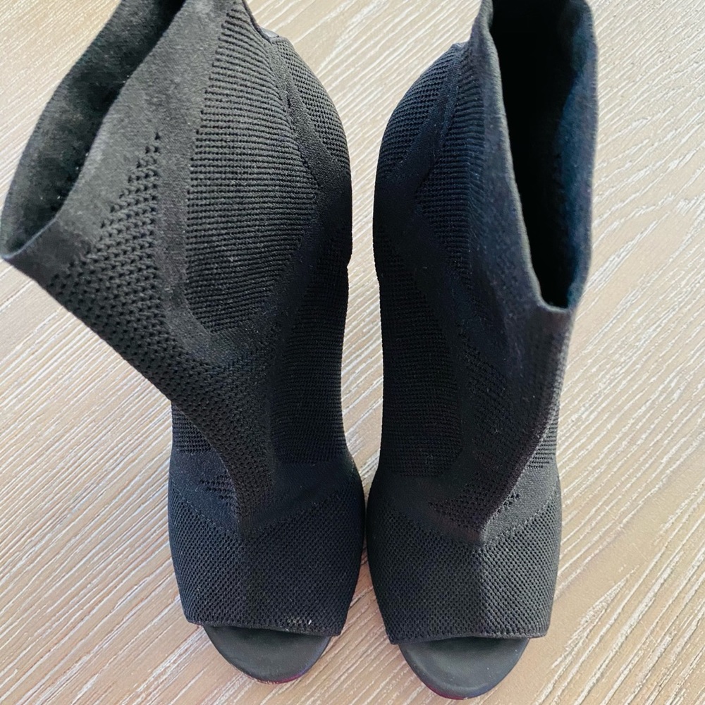 Beautiful Joie peek toe heel.